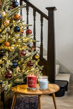 BIG APPLE CHRISTMAS -Signature - Yankee Candle- Giara Media - PASSPORT TO THE HOLIDAYS